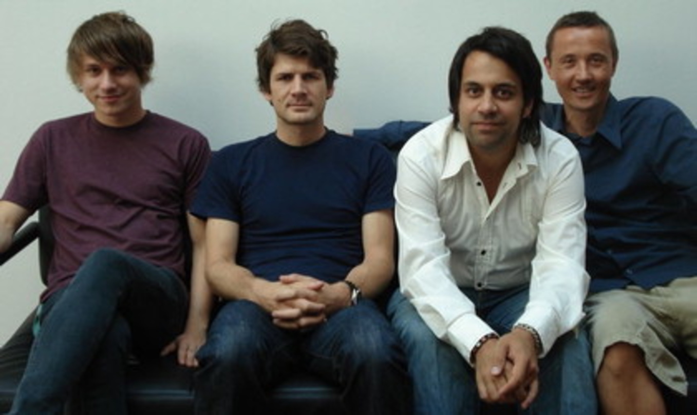 Freuen sich über die neue Zusammenarbeit (v.l.n.r.): Tom Heßler (Fotos), Berend Intelmann, Arne Ghosh (beide Edition Wunschkind) und Henrik Gümoes (EMI Music Publishing).