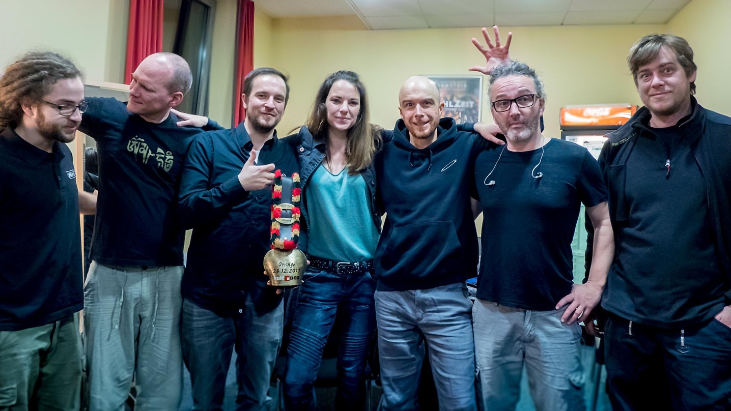 Bei der Verleihung des Sold Out Awards (von links): Florian Görsch, Rainer von Vielen, Michael Schönmetzer (alle Orange), Ramona Madlener (bigBox Allgäu), Marcus Wichmann, Jürgen Schlachte...