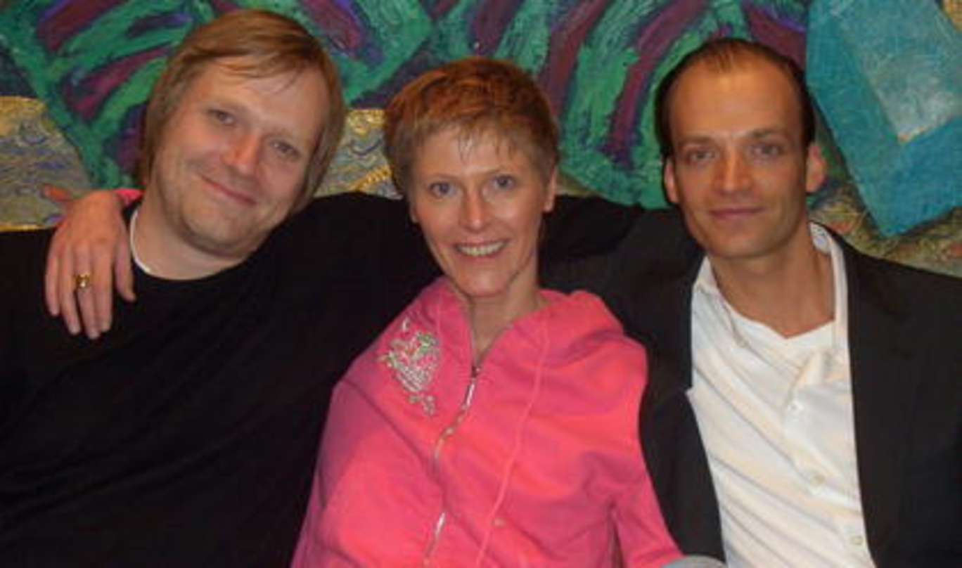Vereinbarten Zusammenarbeit (v.l.n.r.): Markus Wenzel (UMP), Iris Gruttmann und Ingo Heinzmann (A&R Director UMP)