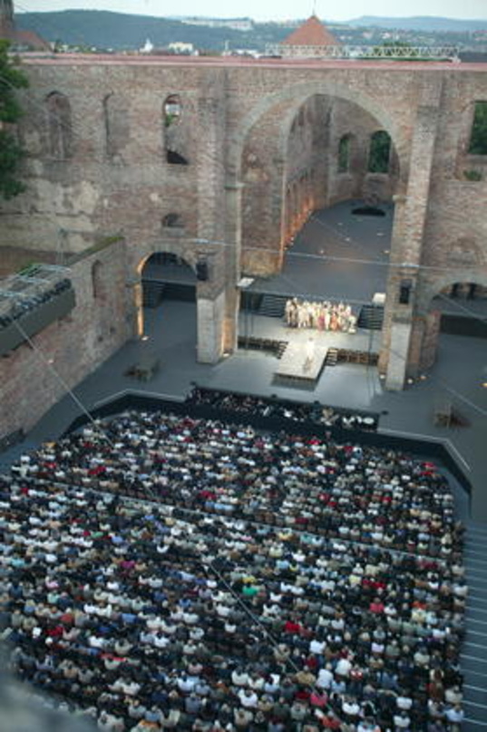 Im Banne des Faust: Bad Hersfelder Festspiele
