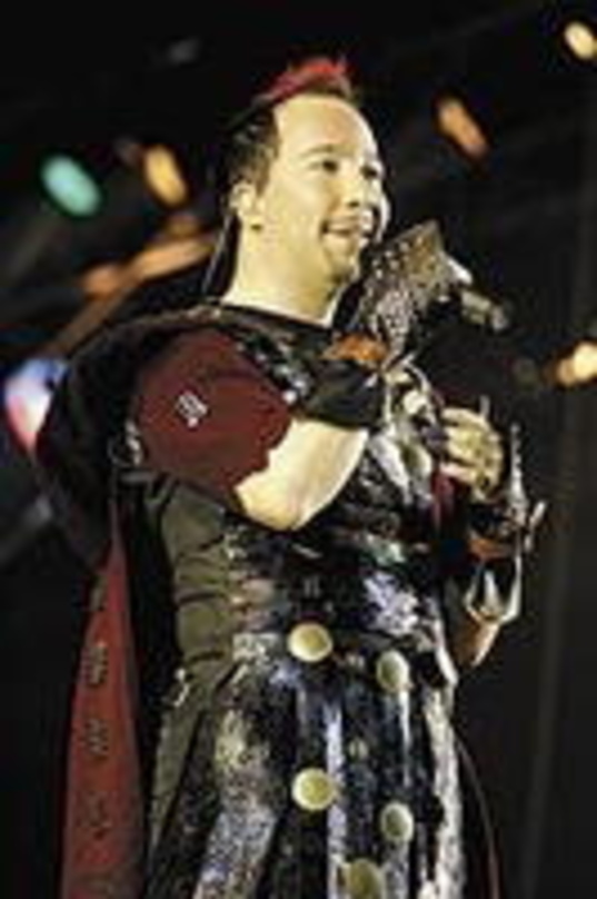Auf Piratentour: DJ BoBo