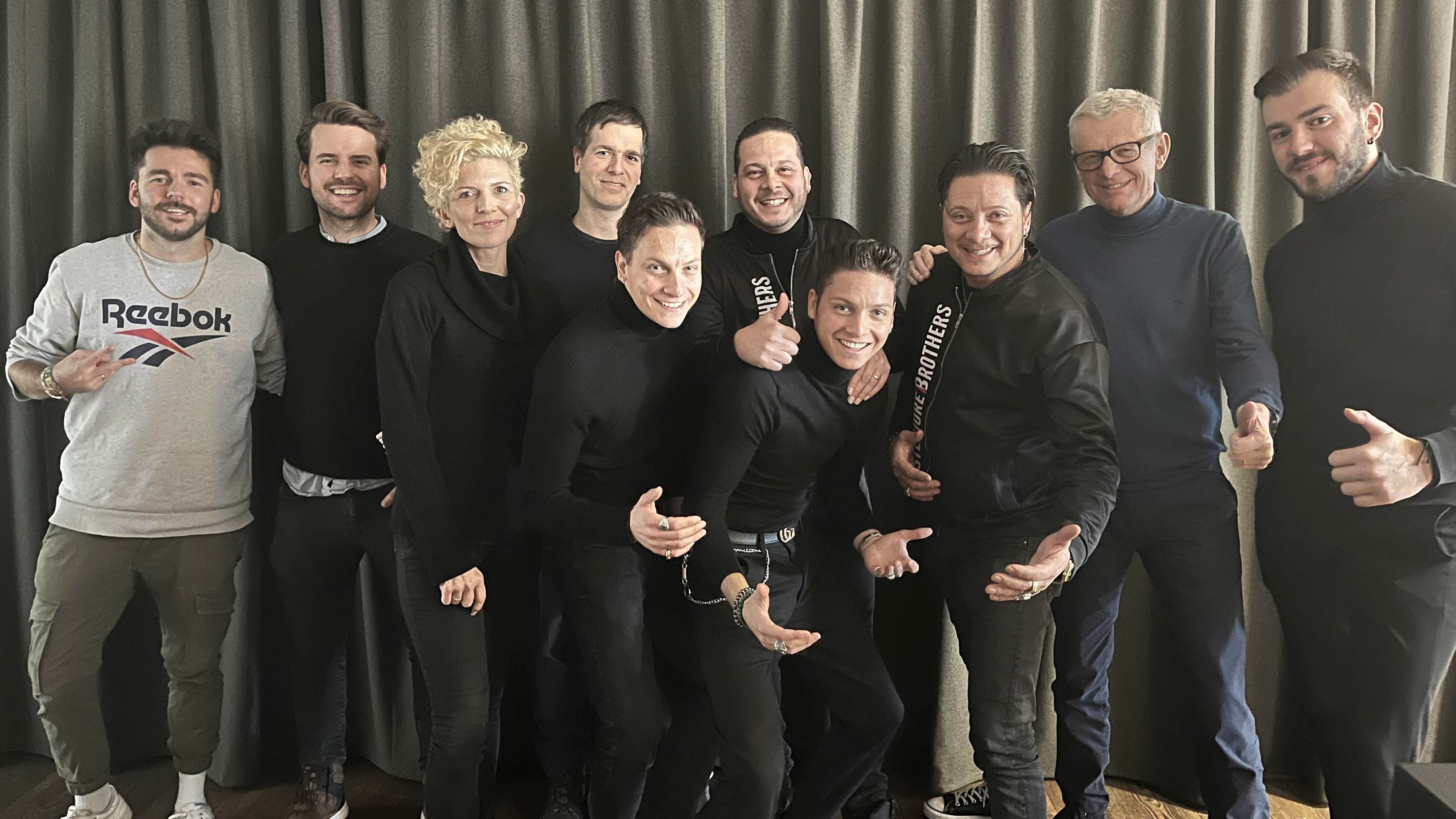 Bringen Italo-Power ins Hause Electrola (von links): Johannes Weickelmann (Digital Media Manager), Leonard Prasuhn (Senior Director A&R), Diana Borer (Management), Dirk Geibel (Senior Dire...
