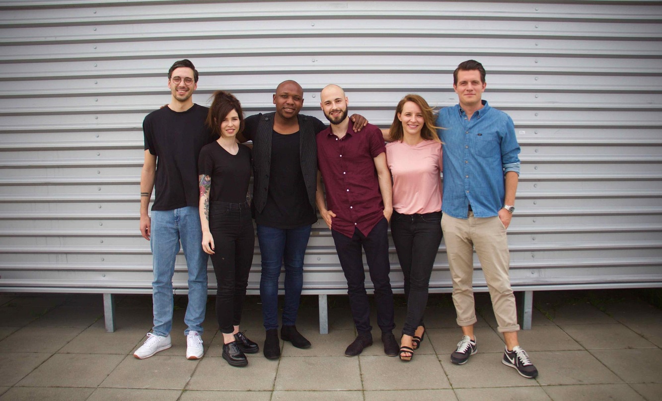 Wollen auch international miteinander Hits landen (von links): Patrick Pitz und Laura Kneip (beide UMPG), Künstlermanager Obi Mhondera, der Autor und Produzent Fritz Michallik sowie Aleksa...