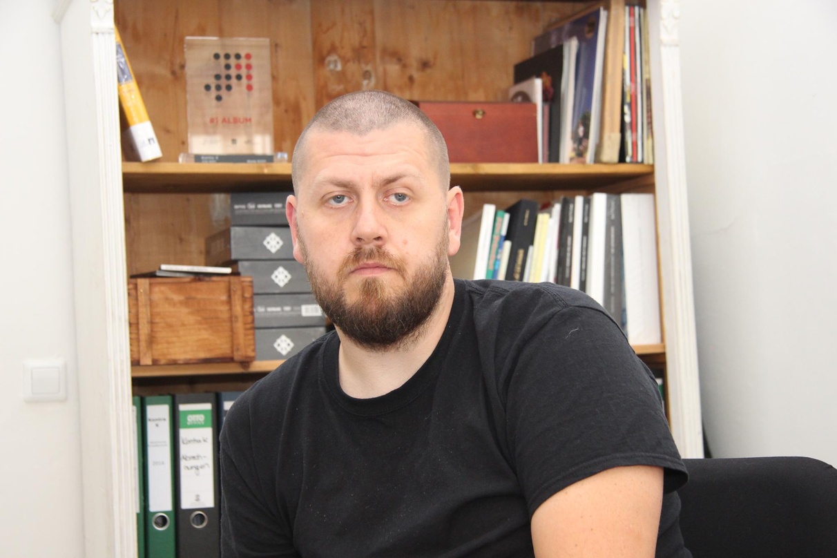 Hat 2017 bereits über 100.000 Platten verkauft: Patrick Thiede vom Label Auf!Keinen!Fall!