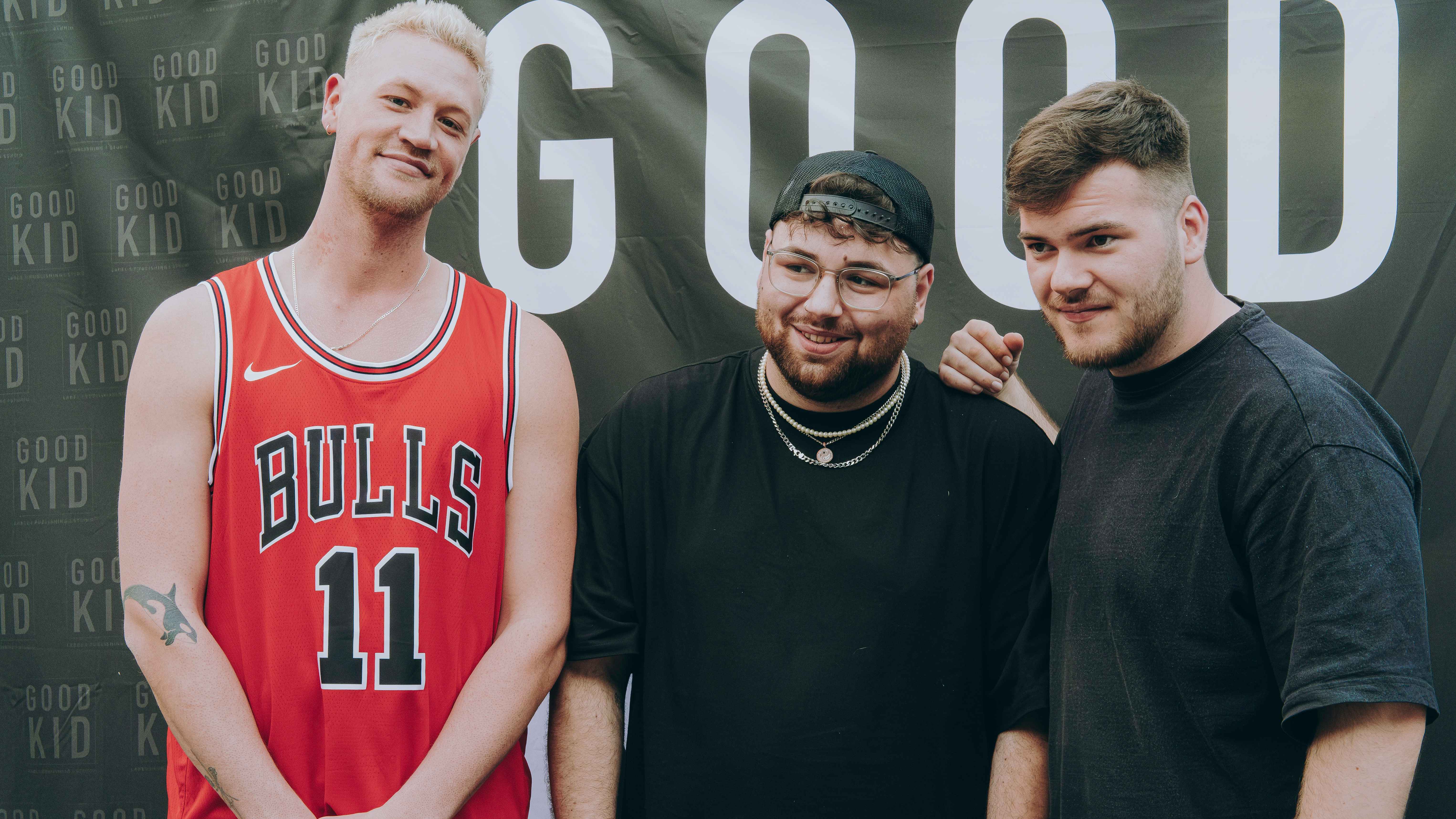 1af55a2f 7c5a 4676 ab7d 9d53f413b1d2 Arbeiteten beim Writing Camp von Good Kid und BMG mit (von links): Niklas Schregel, Jordi Sanseverino und Conte.