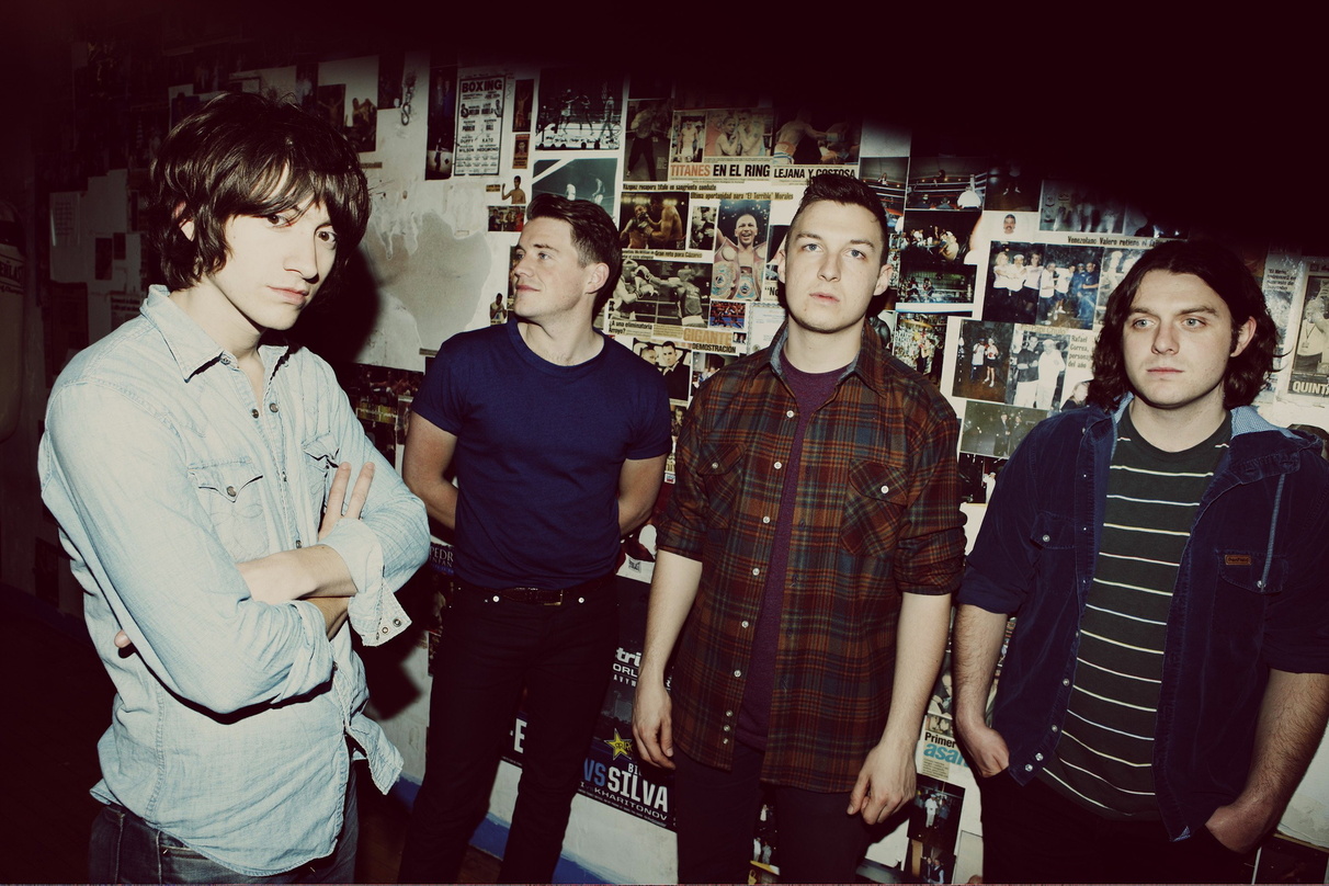 Springen auch mit dem neuen Album wieder von null auf eins: die Arctic Monkeys