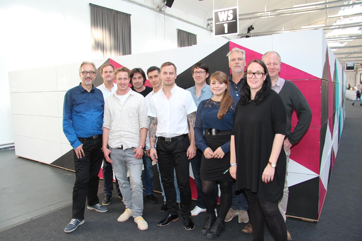 Der neu gewählte VUT-Vorstand (von links): Georg Löffler, Oke Göttlich, Fritz Krings, Michael Schuster, Mark Chung, Ronny Krieger, Jürgen Schattner, Tess Rochholz, Christof Ellinghaus, Des...