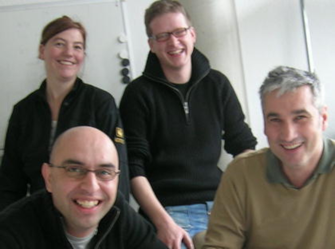 Neue Partner: Serdar Somuncu und das Team von Feez
