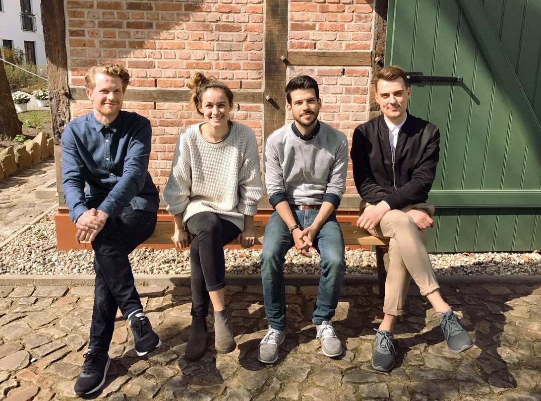 Gehen gemeinsame Wege (von links): Johannes Fürst (Senior Marketing Manager finetunes), Mogli (Künstlerin), Michael Bock (Senior Labelmanager finetunes) und Julian Loewe (A&R Coordinator f...