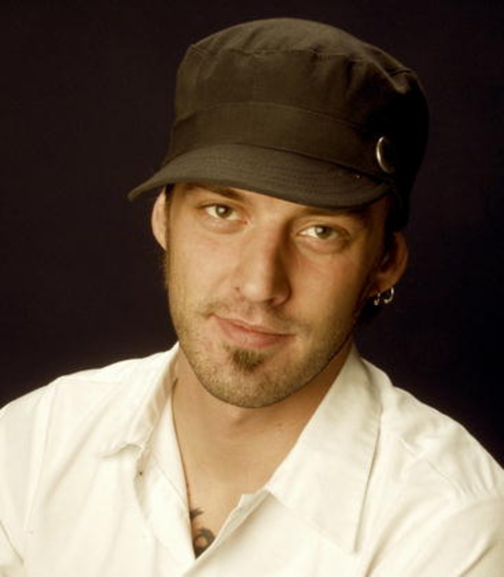 Betreut Promotionzelle bei Four Artists: Gero Langisch