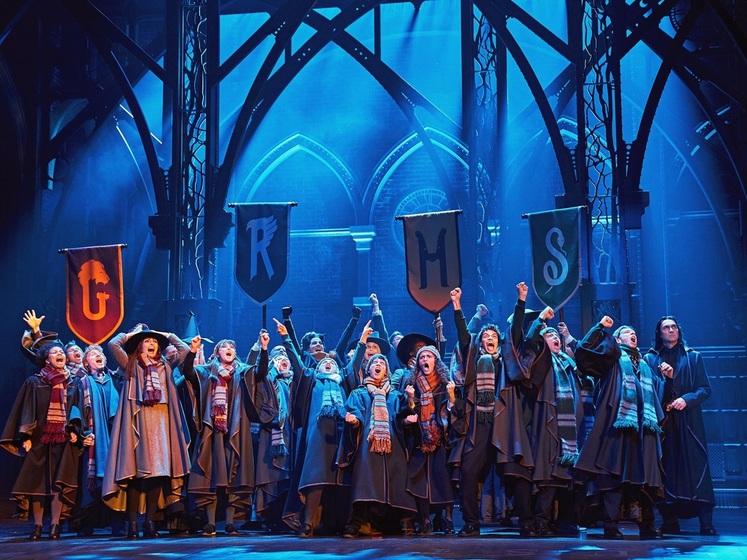 Aufwändiges Spektakel mit enormer Zugkraft: "Harry Potter und das verwunschene Kind", hier ein Szenenbild der deutschsprachigen Produktion