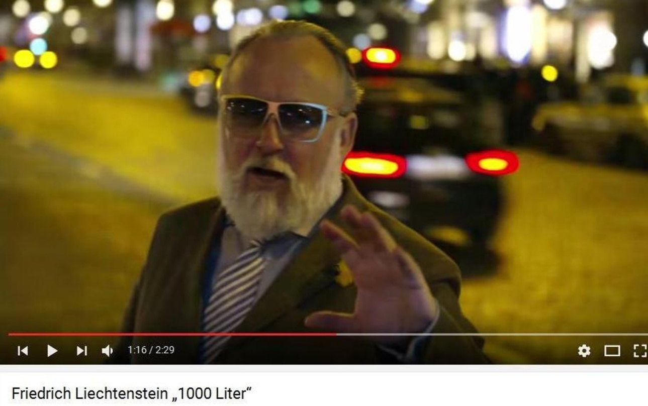 Singt eine Ode ans Benzin: Friedrich Liechtenstein