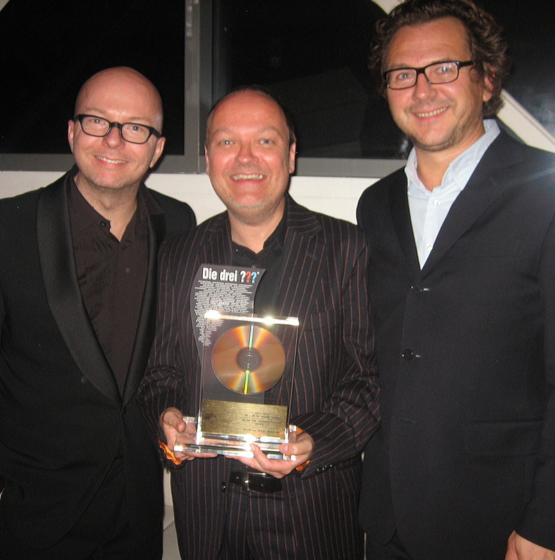 Die Sprecher von "Die drei ???" bei der Verleihung (v.l.n.r.): Oliver Rohrbeck ("Justus"), Jens Wawrczeck ("Peter") und Andreas Fröhlich ("Bob")