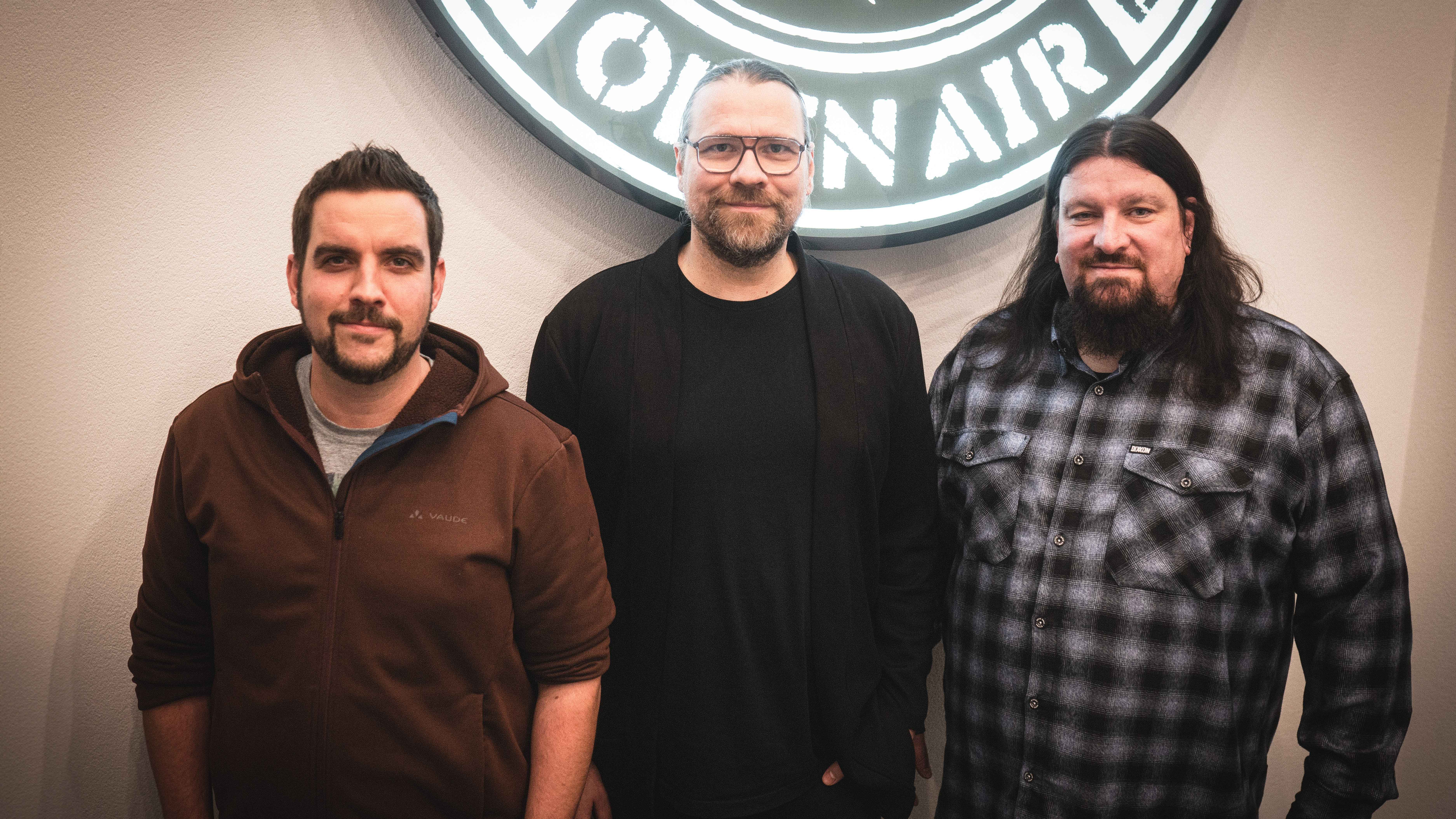 Arbeiten nun gemeinsam am Erfolg des Summer Breeze Open Airs (von links): Jonas Medinger (CEO/Production), Michael Runde (CSO), Achim Ostertag (CEO & Founder, alle Silverdust).