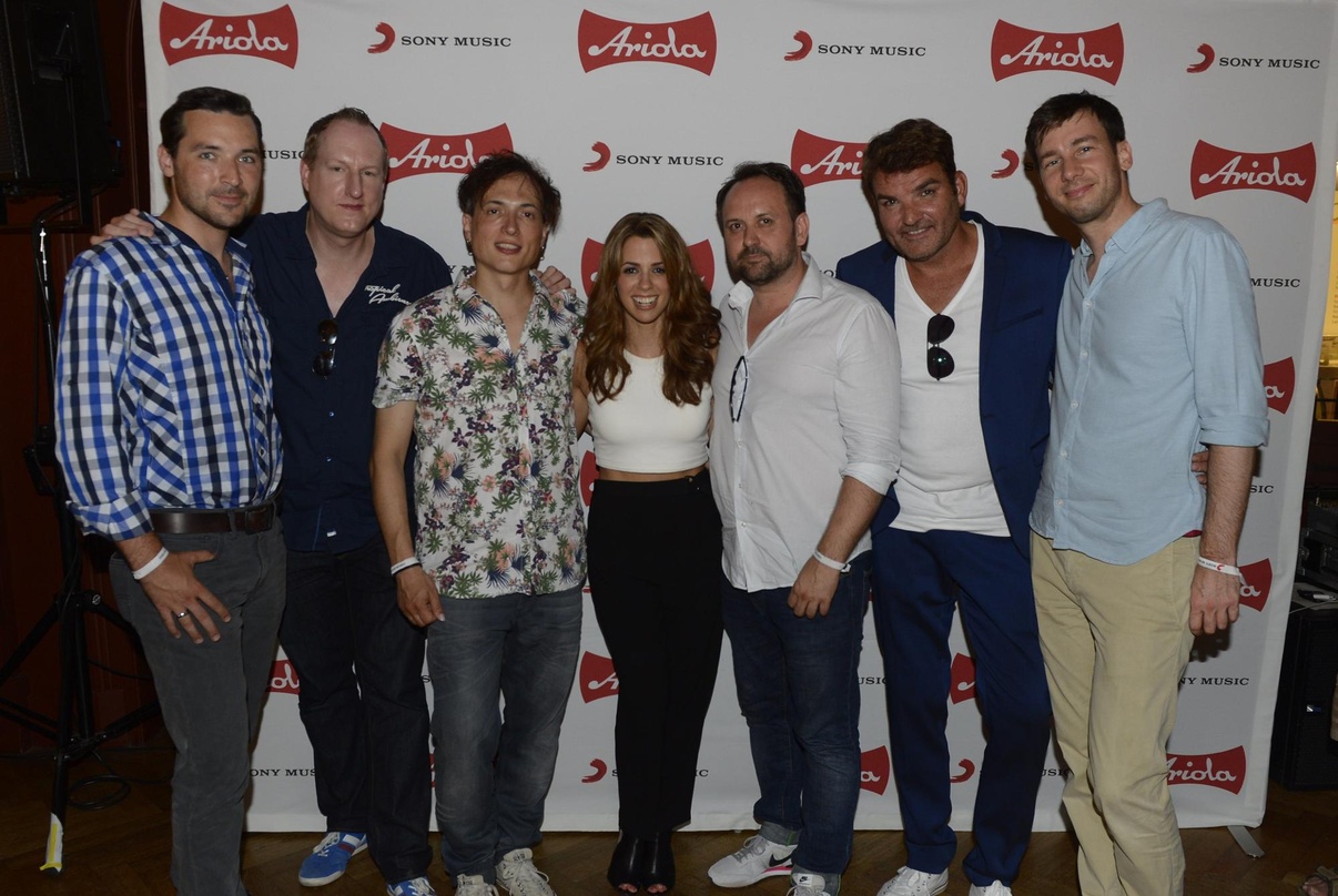 Erfolgsteam bei der Präsentation des Album "Wachgeküsst" von Wolkenfrei (von links): Alex Schedler (A&R Schedler Music), Andreas Keul (Director A&R AOR Labelgroup), Komponist Olaf Bossi, S...