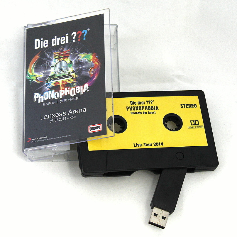 Bieten Mitschnitte von "Drei ???"-Shows: USB-Sticks im Kassettendesign