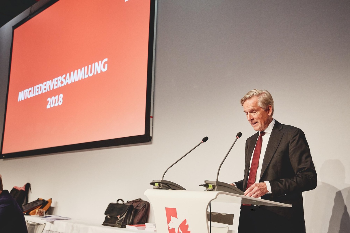 Kündigte nach dem Beschluss der Mitgliederversammlung an, dass die GEMA die YouTube-Einnahmen "voraussichtlich noch in diesem Jahr" ausschütten könne: Harald Heker, Vorstandsvorsitzender d...