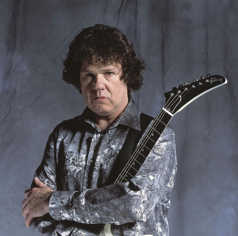 2483a3bde3b4ff290efa447e947cb38adea8ba80fa9a1be5417d6991076477fb Verstorben: Gary Moore