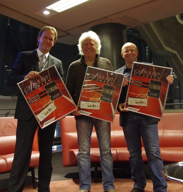 Trafen sich zur Übergabe des Sold-Out-Awards (von links): Stefan Löcher (Lanxess Arena), Ossy Hoppe (Wizard Promotions)und Fred Handwerker (handwerker promotion)