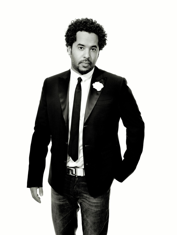 Dockt mit Kreativpartner und Verlag bei BMG Rights Management an: Adel Tawil (Foto: Olaf Heine)