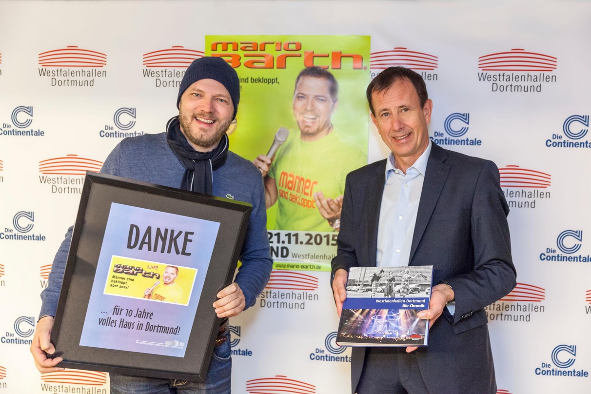 Bei der Verleihung des Sold-Out-Awards: Mario Barth (links) und Jochen Meschke (Westfalenhallen Dortmund)