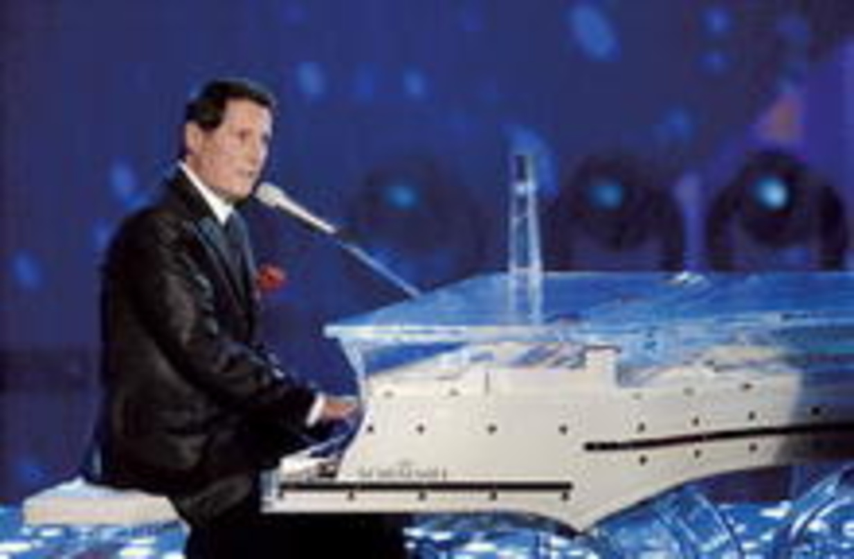Bleibt dem Tourleben auch 2006 erhalten: Udo Jürgens