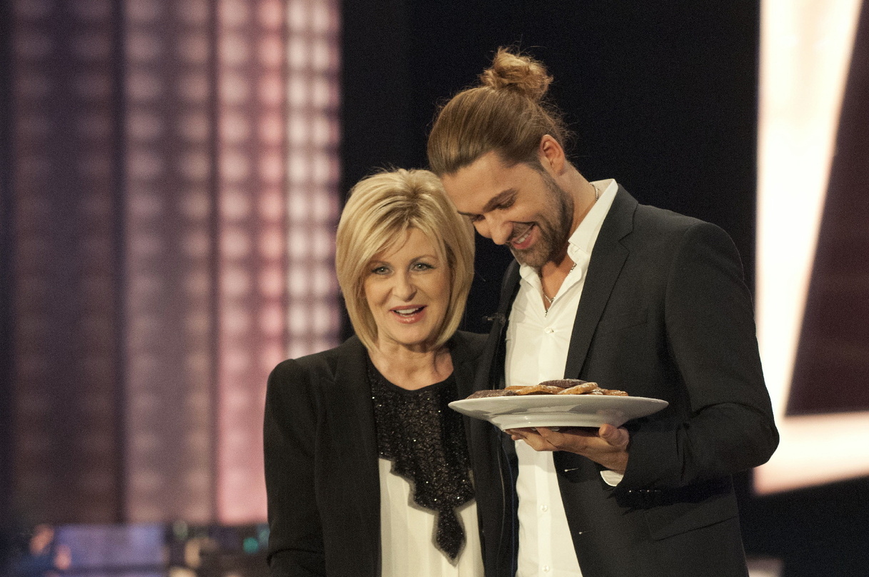 Brachte Carmen Nebel Leckereien vom Aachener Weihnachtsmarkt mit: David Garrett