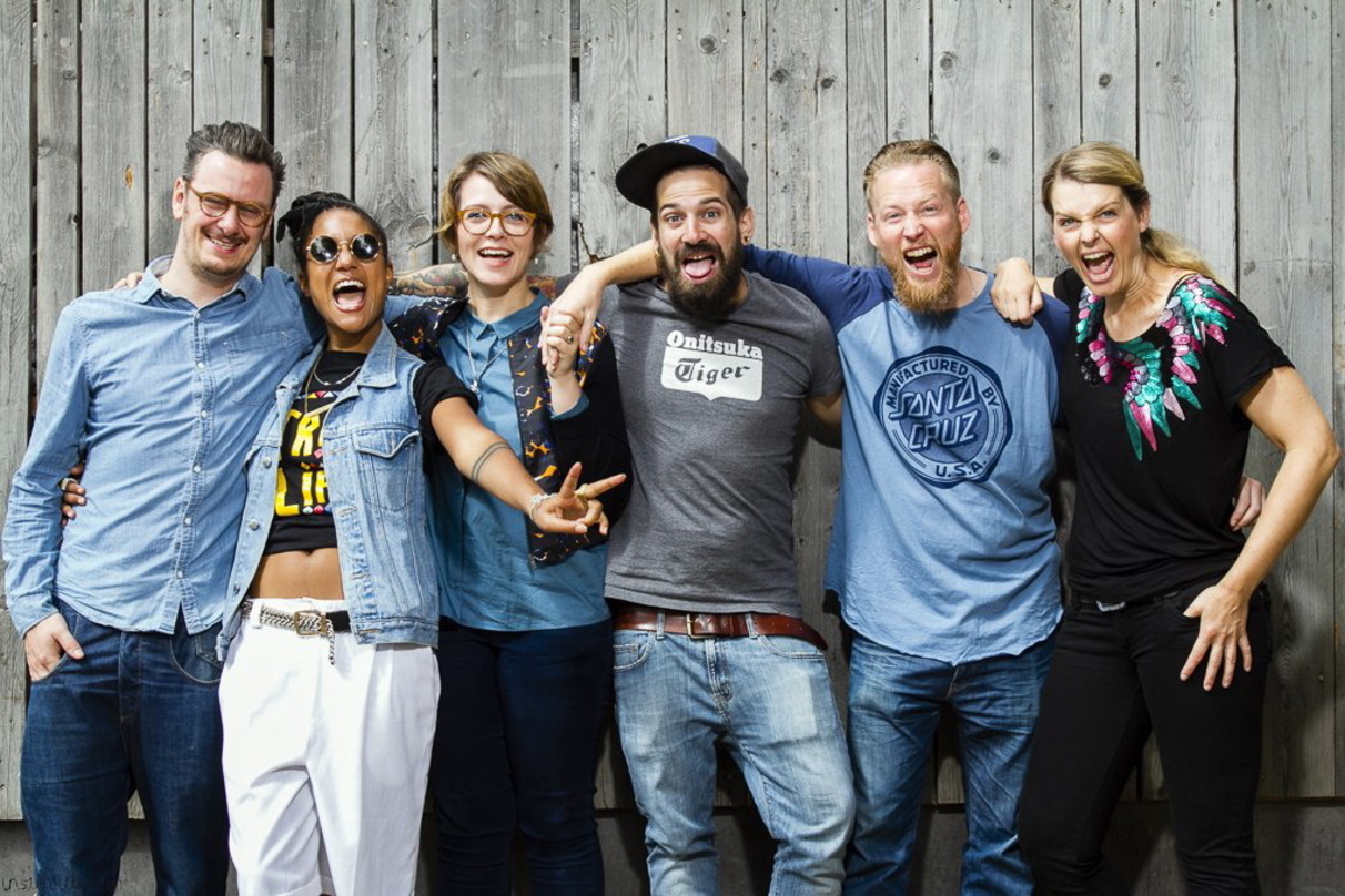 Neues Team (von links): Konrad Sommermeyer (Geschäftsführer Guerilla Entertainment), Lary, Peggy Weiß (Senior Product Manager Chimperator Department), Jan-Simon Wolff und Sebastian Andrej ...