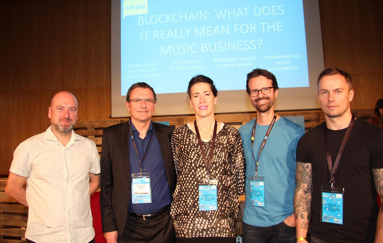 Arbeiten weiter am Thema Blockchain (von links): c-o-pop-Programmchef Ralph Christoph, Wolfgang Senges (ContentSphere, Blockchain Working Group), Musikerin Imogen Heap (FAC - Featured Arti...