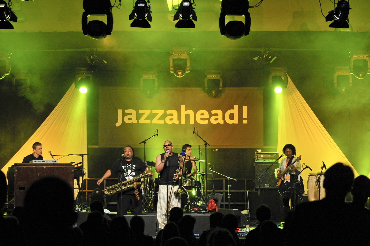 Wichtigstes Event für die Szene: die Bremer Messe jazzahead!, bei der 2009 unter anderem die Formation Defunkt auftrat