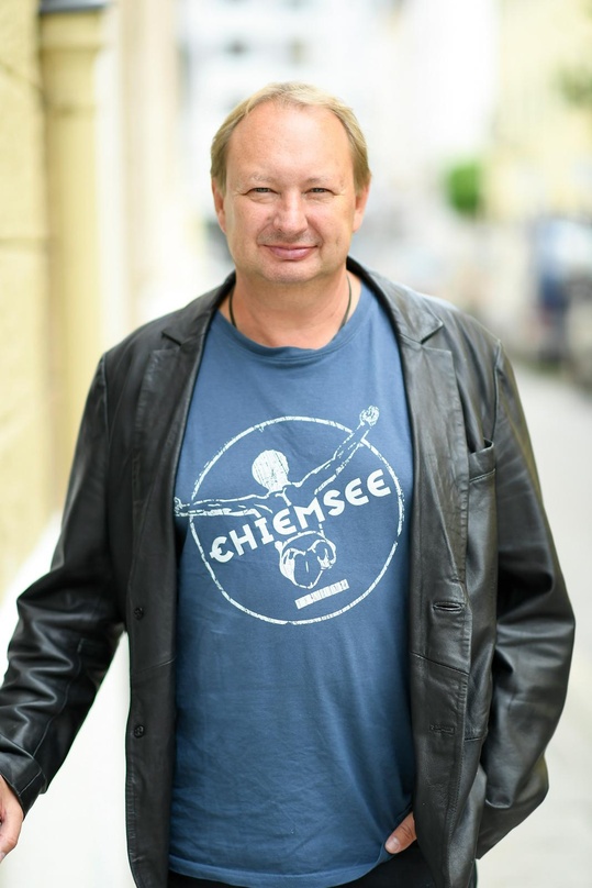 Seit zehn Jahren mit eigener PR-Agentur im Geschäft: Stefan Kahé