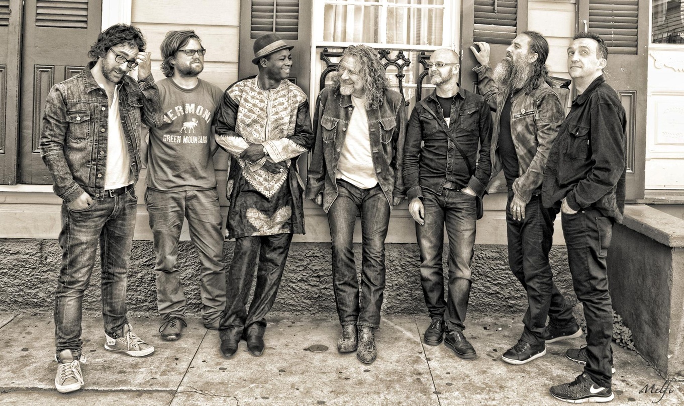 Garanten für spannende Live-Shows: Robert Plant (Mitte) und The Sensational Space Shifters