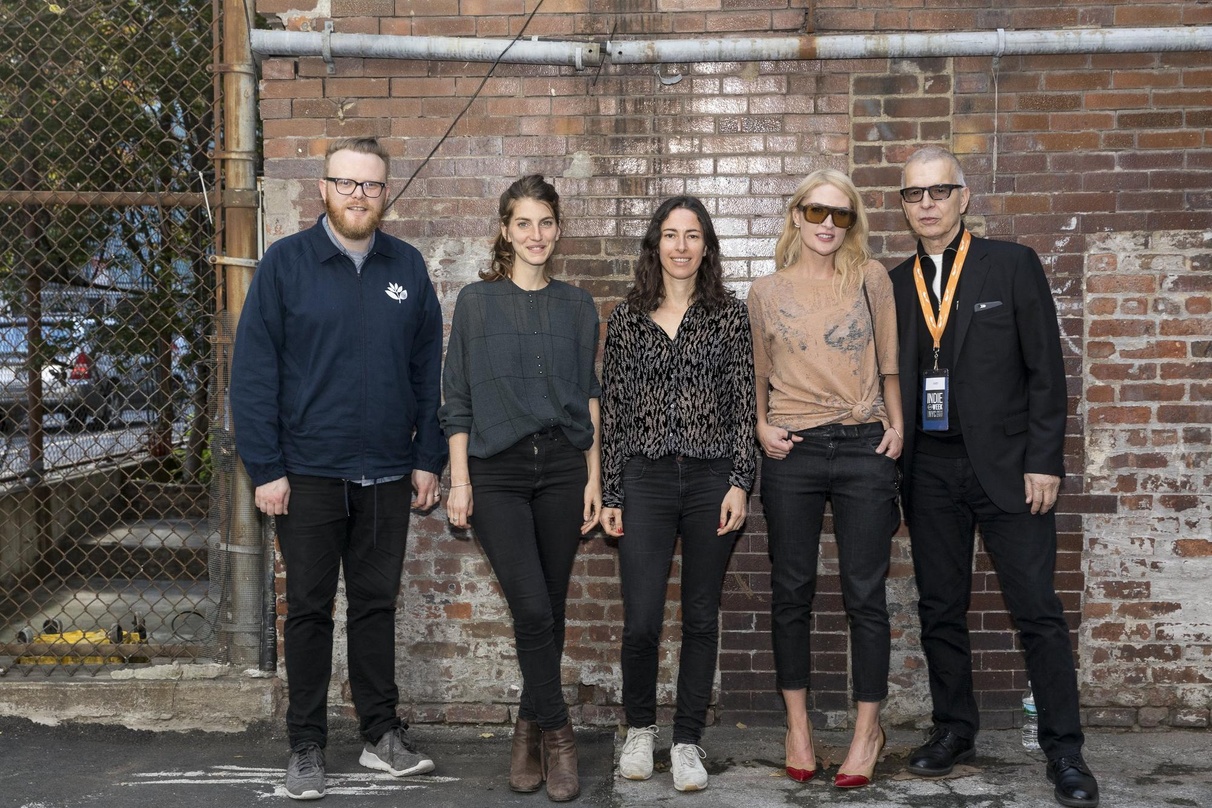 Wählen den Anchor-Preisträger 2017 aus (von links): die Jurymitglieder Huw Stevens (BBC Radio 1), Valeska Steiner und Sonja Glass (beide Boy), Emily Haines (Metric) und Tony Visconti