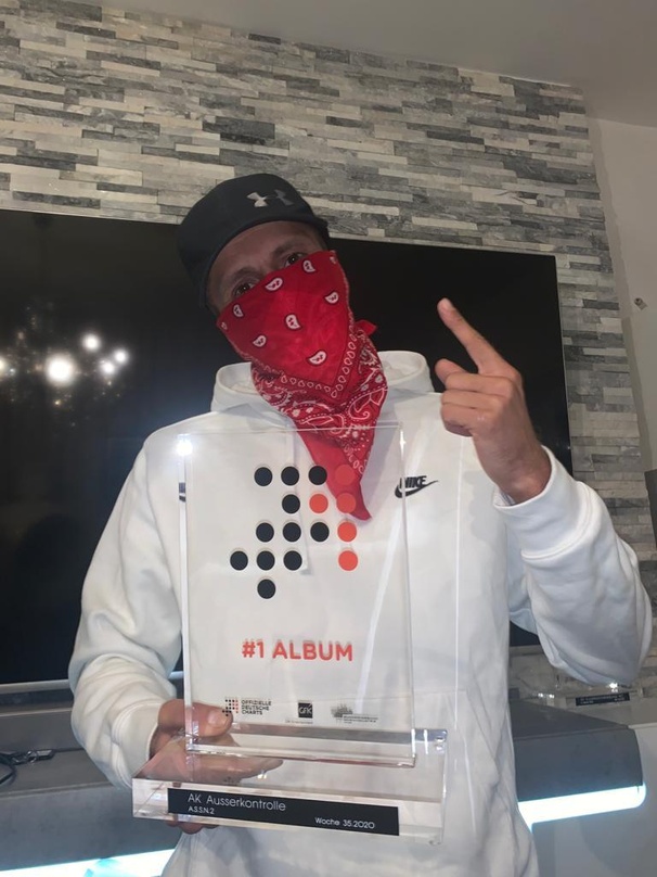 Mit seinem Nummer-eins-Award: AK Aussenkonotrolle