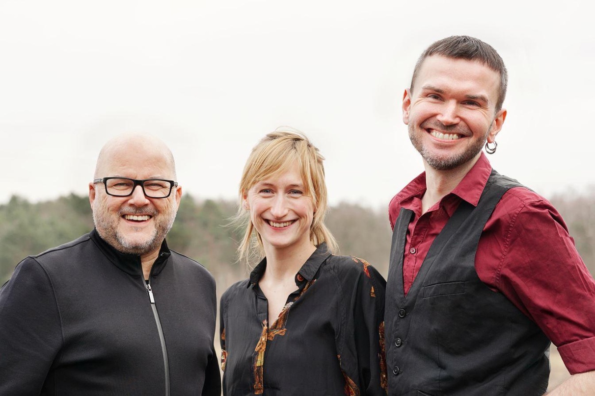 Freuen sich auf die Zusammenarbeit (von links): Andreas Schubert (CEO Schubert Music), Ina Schulz (Head of International Product Management Schubert Music, Labelhead Unique Records) und Th...