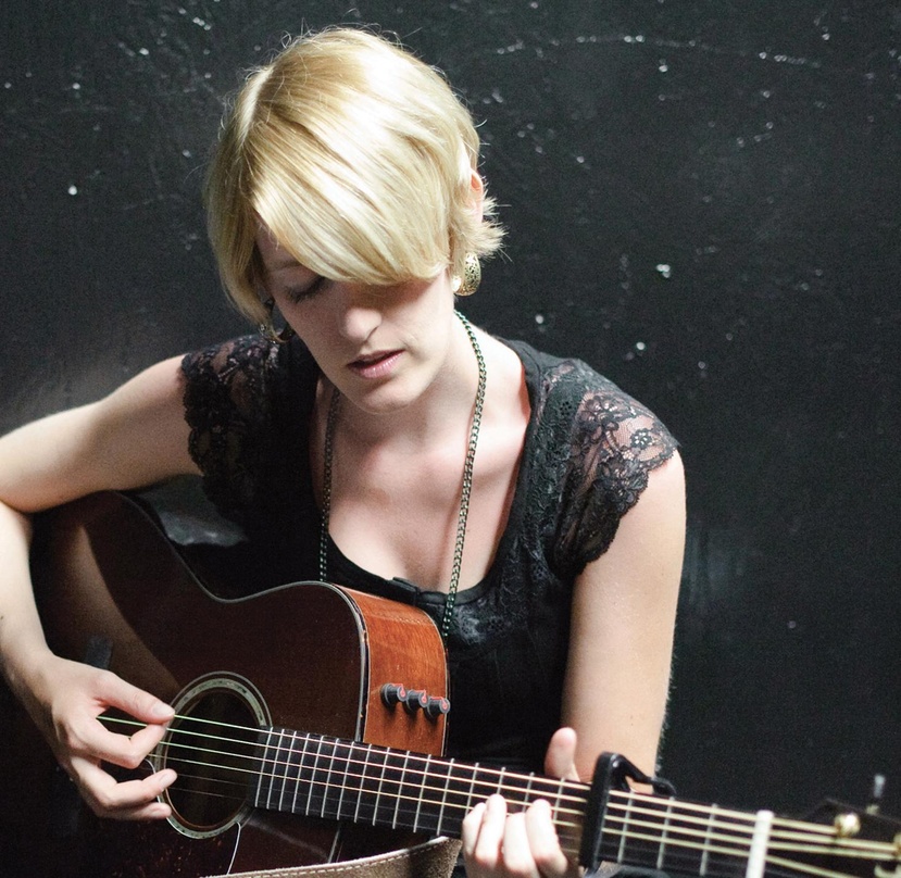Die Stimme von Johna: Nadine Krämer