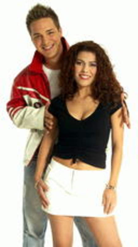 28d42be3430f618100c4c6ee9f2fcba127c0a9e5afca8a1f83ca9554585db609 Geben alles für Give Records: Paula Lucas und Julian