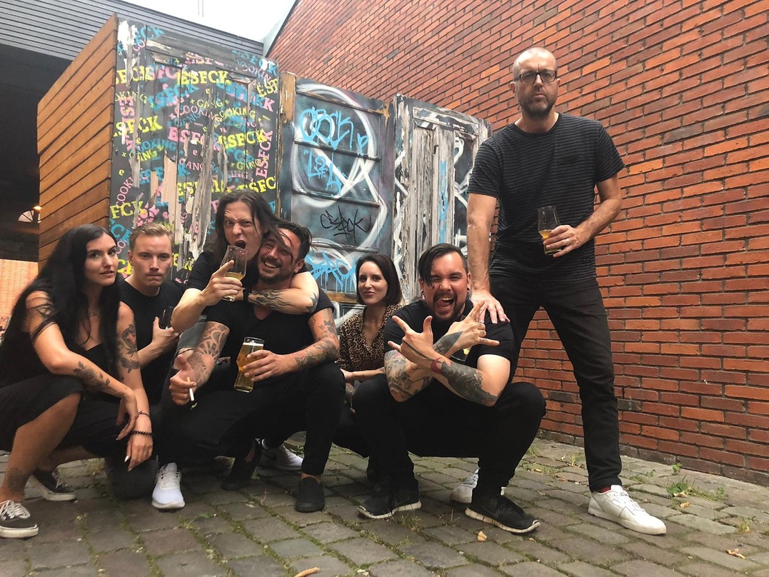 Wollen miteinander auf den deutschen Metal-Thron (von links): Aylin Martin (Brand Manager, WMCE), Nico Meckelnburg (Das Maschine, Management Callejon), Bernhard Horn (Callejon), Siad Rahma...