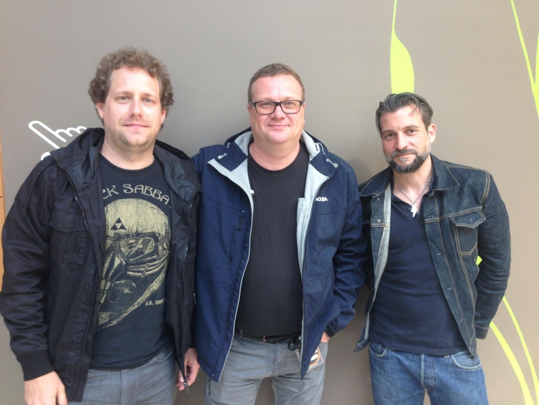 Arbeiten bei Festivals in Österreich und Tschechien zusammen (von links): Michi Hahn, Richard Hörmann und Tom Hollerbach (Head of Live Bravado)