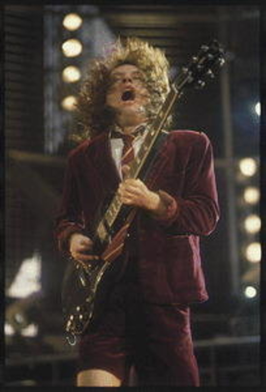 Rockt künftig auch über digitale Kanäle: Angus Young von AC/DC
