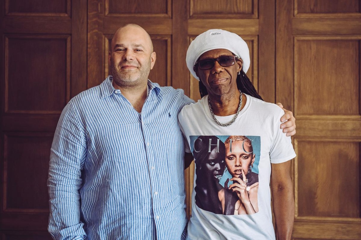 Bei der Listening Session im Soho House: Ulf Zick (links, Managing Director Universal Music International) und Nile Rodgers (Chic)