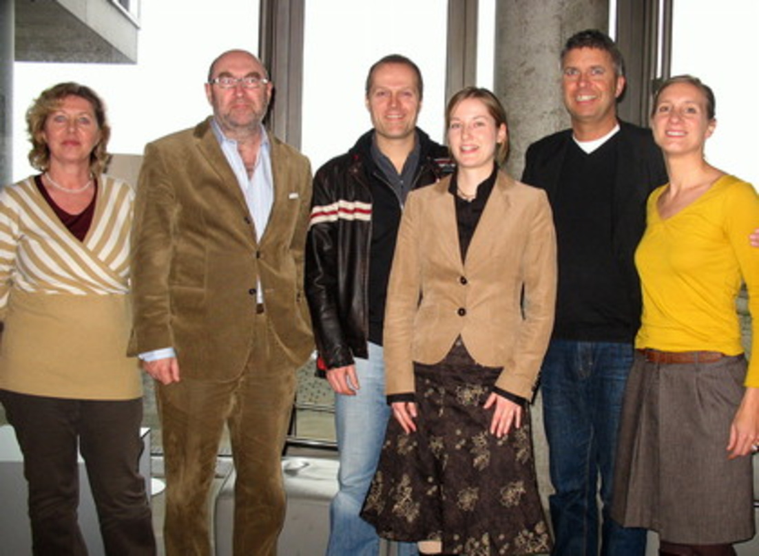 Bilden das Wendt-Team (v.l.n.r.): Karin Heinrich (Heinrich de Wall), edel-Chef Michael Haentjes, Wendt, Leslie Konrad (PM edel), Freddie de Wall (Heinrich de Wall) und Katja Kalkbrenner (H...