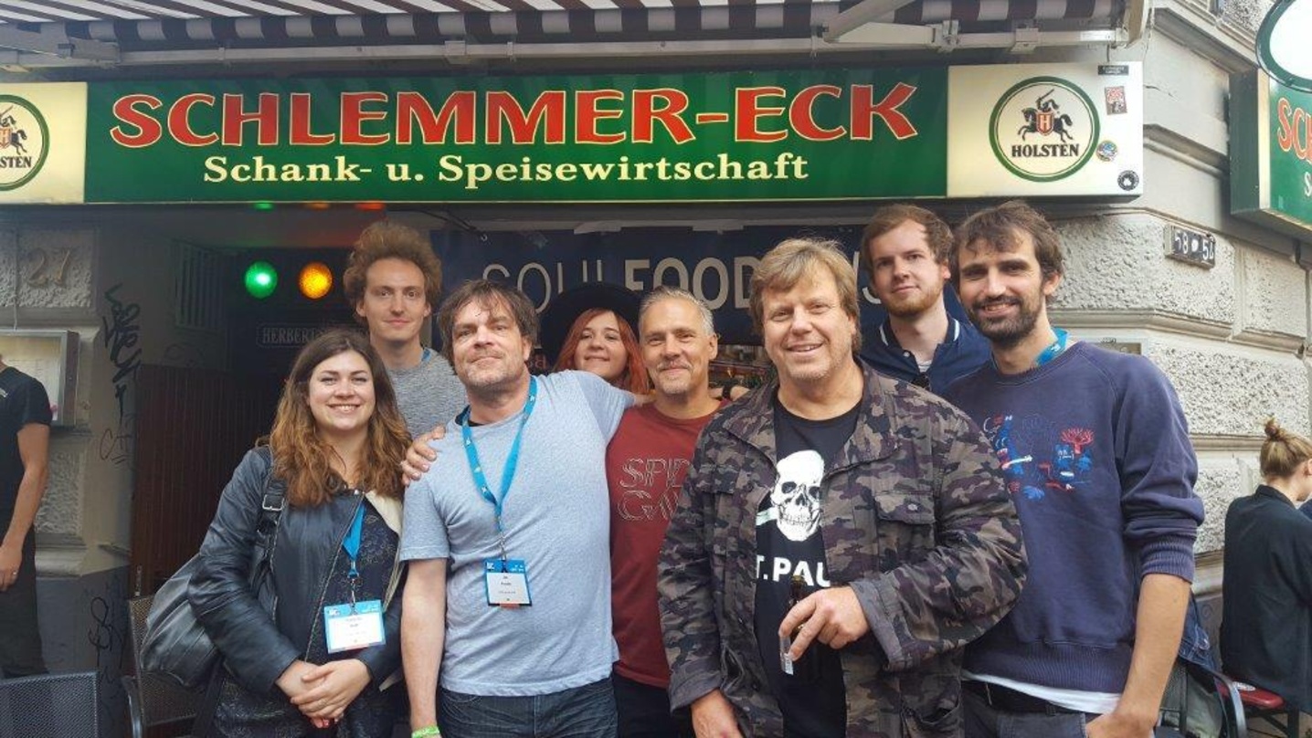 Freuen sich über den kurzen Dienstweg innerhalb von Hamburg (von links): Johanna Roth (popup), Sebastian Król (popup), Jan Köpke (popup), Nathalie Kreczko (popup), Stefan Ahrens (Soulfood)...