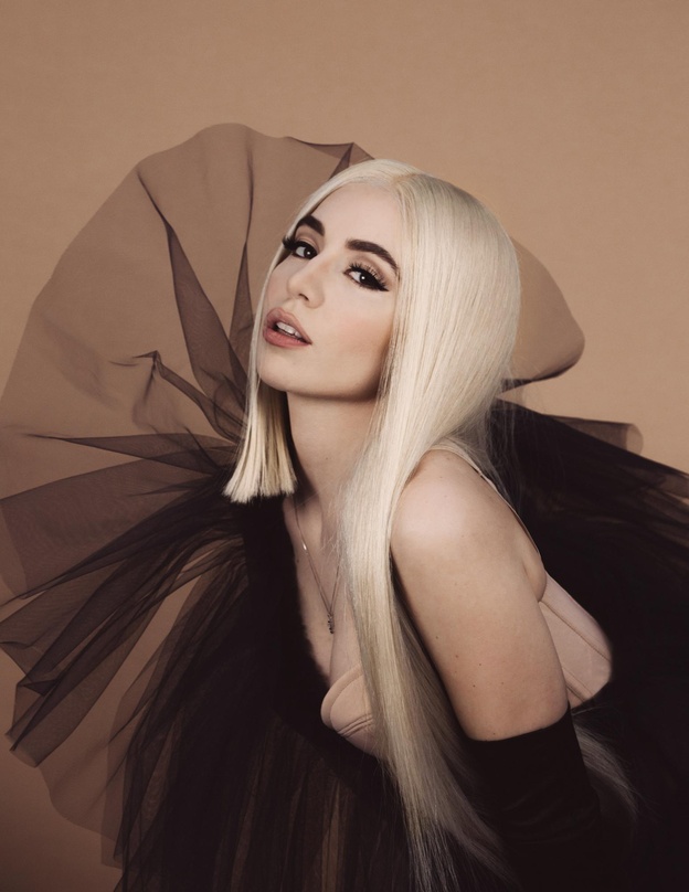 Unterschrieb 2018 einen Vertrag beim Warner-Music-Label Atlantic: Ava Max