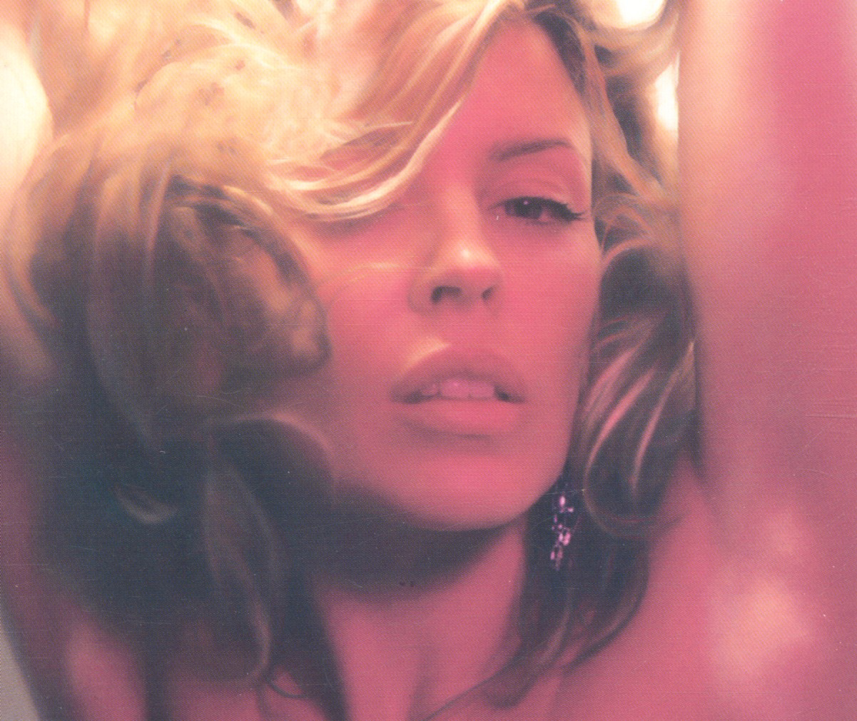 Kylie Minogue – Love At First Sight
