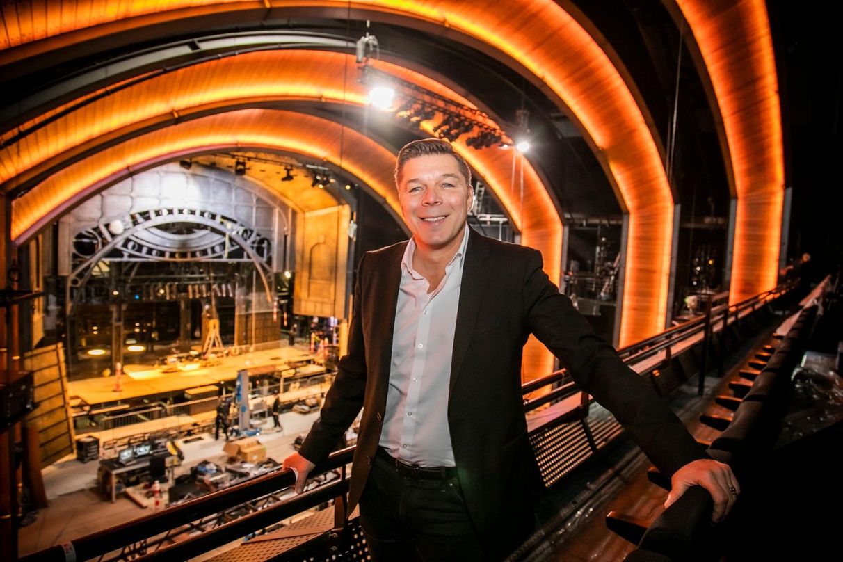 Bei der Baustellenbegehung: Mai Klokow, CEO Mehr-BB Entertainment