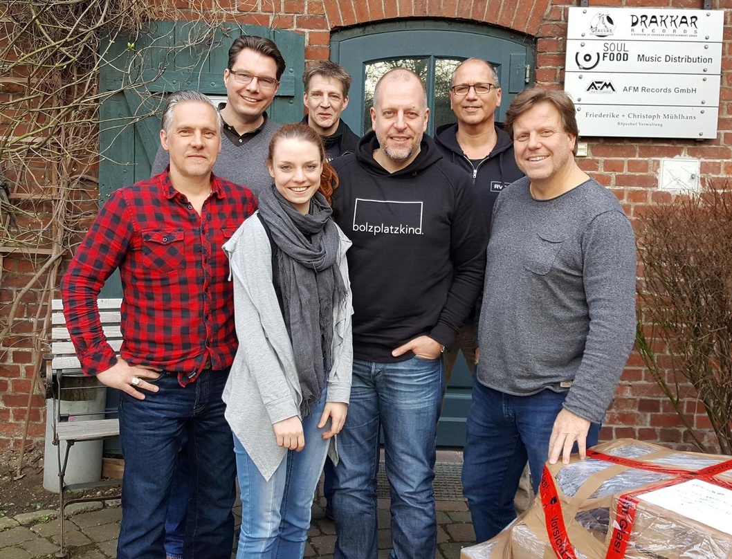 Freuen sich auf die Zusammenarbeit (von links): Stefan Ahrens (Label Manager Soulfood), Thorsten Harm (Geschäftsführer Rodeostar), Carina Fromhertz (Head of Digital Distribution Soulfood),...