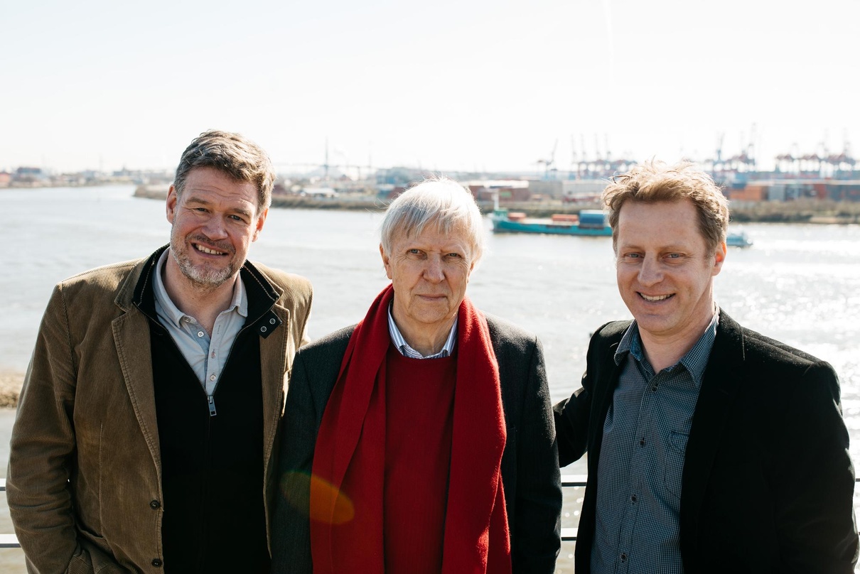 Bilden nun das Führungstrio des Elbjazz Festivals (von links) Neuzugang Alexander Schulz, Karsten Jahnke und Folkert Koopmans