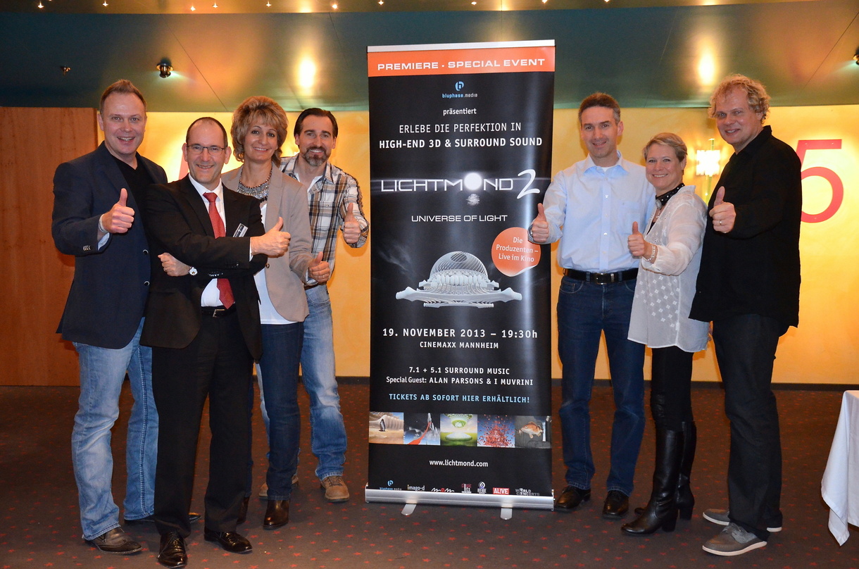 Bei der Kinopremiere in Mannheim (von links): Martin Koppehele (Lichtmond/blu phase media), Manfred Gröger (CEO blu phase media), Suna Koppehele (Lichtmond), Andreas Diehl und Markus Diehl...