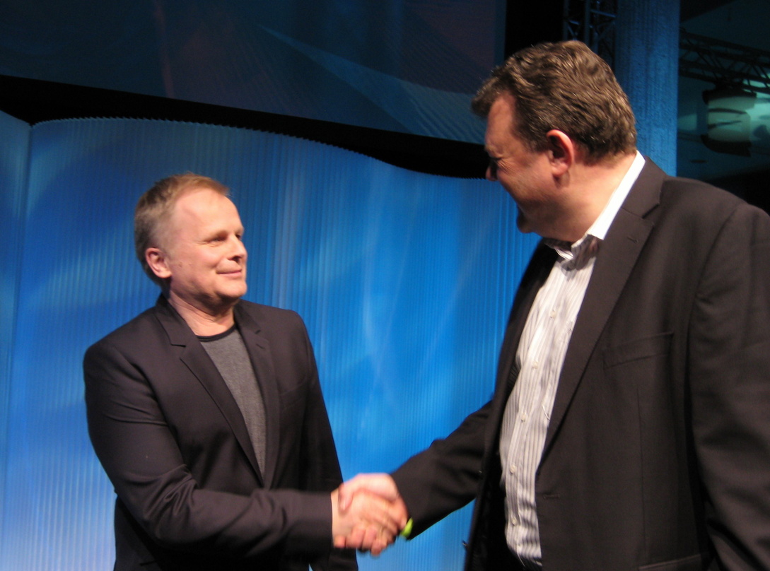 Steuern gemeinsam die Veröffentlichung von "Schiffsverkehr" an: Herbert Grönemeyer (l.) und EMI-Chairman Wolfgang Hanebrink